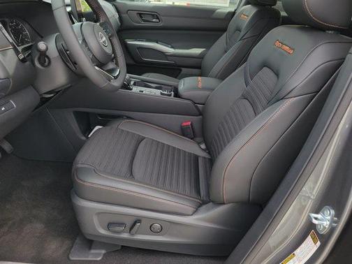 2025 Nissan Pathfinder Rock Creek 4WD