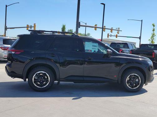 Super Black 2026 Nissan Pathfinder Rock Creek