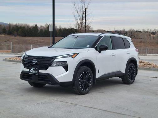 Everest White Pearl Tricoat 2026 Nissan Rogue Dark Armor