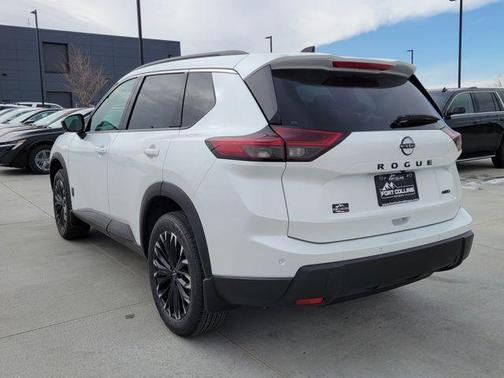 Everest White Pearl Tricoat 2026 Nissan Rogue Dark Armor