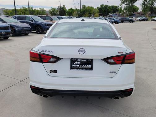 Pearl White Tricoat 2026 Nissan Altima SR AWD