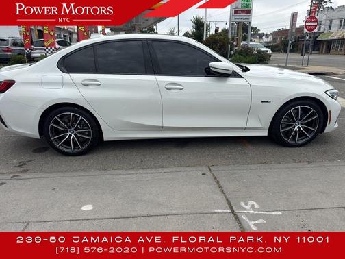 2022 BMW 330e 330e