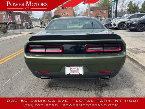 2022 Dodge Challenger SXT