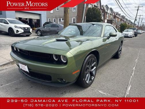2022 Dodge Challenger SXT