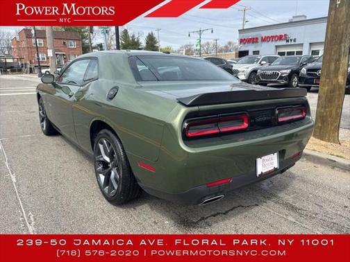 2022 Dodge Challenger SXT