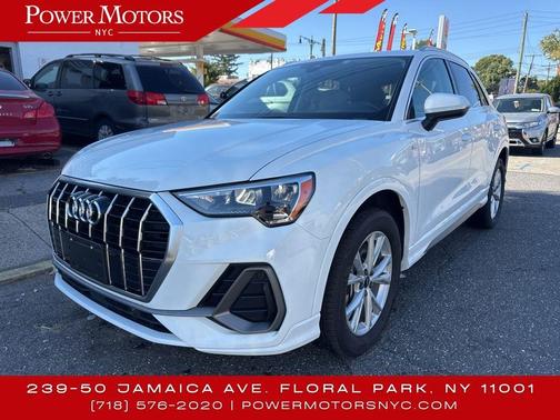 2022 Audi Q3 45 S line Premium