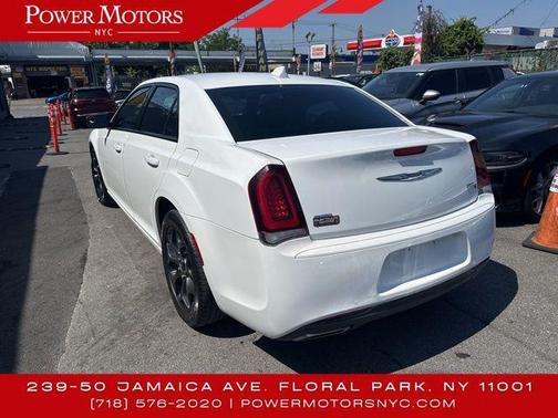 2019 Chrysler 300 S