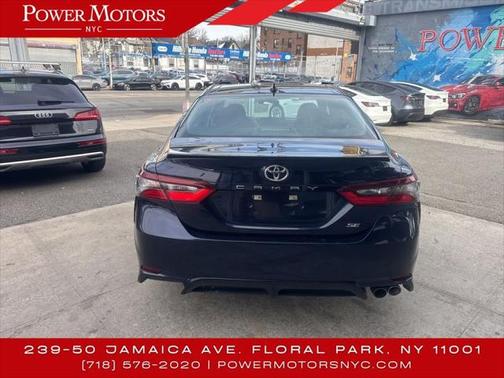 2022 Toyota Camry SE