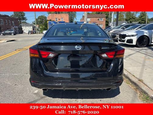 2022 Nissan Altima 2.5 SR