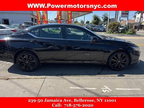 2022 Nissan Altima 2.5 SR