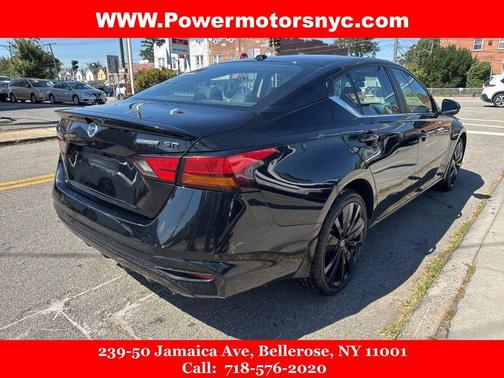 2022 Nissan Altima 2.5 SR