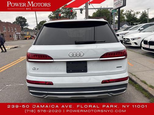 2023 Audi Q7 55 Premium Plus