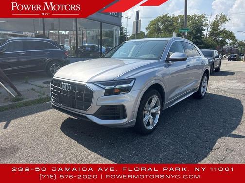 2022 Audi Q8 55 Premium Plus