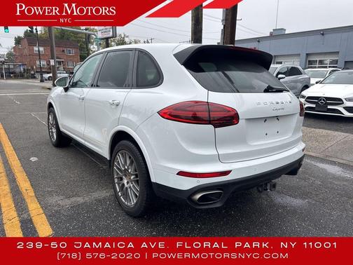 2017 Porsche Cayenne Platinum Edition