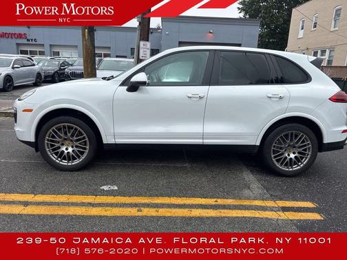 2017 Porsche Cayenne Platinum Edition