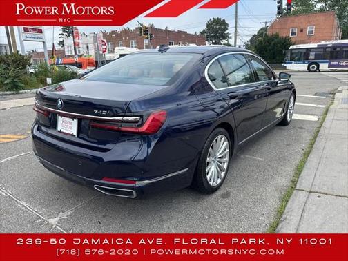 2022 BMW 740 i xDrive