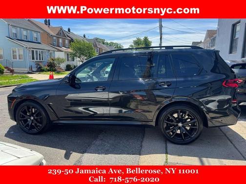 Black Sapphire Metallic 2023 BMW X7 M60i
