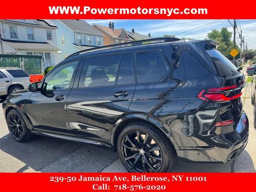 Black Sapphire Metallic 2023 BMW X7 M60i