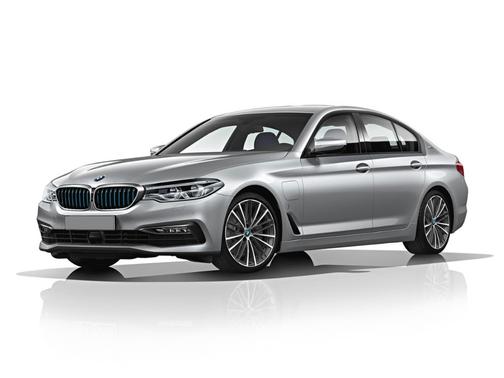 Mineral White Metallic 2020 BMW 530e iPerformance