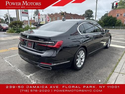 2022 BMW 740 i xDrive