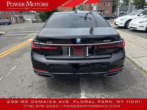 2022 BMW 740 i xDrive