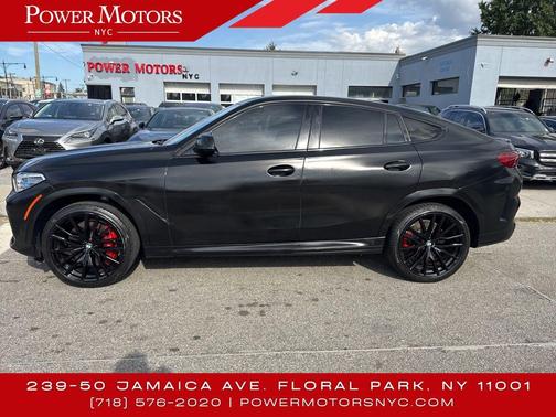 2022 BMW X6 M50i