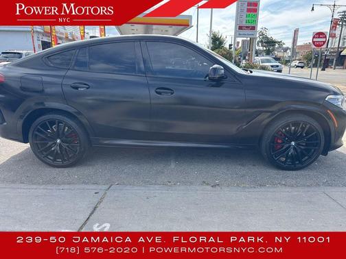 2022 BMW X6 M50i