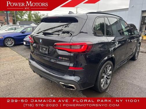 2022 BMW X5 M50i