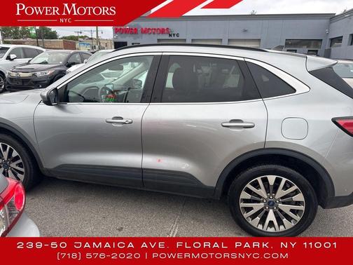 2021 Ford Escape Titanium