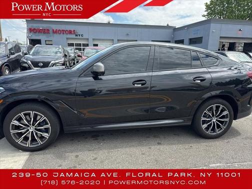 2021 BMW X6 M50i