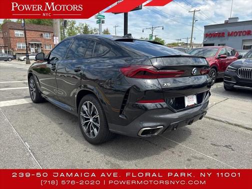 2021 BMW X6 M50i