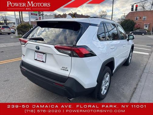 2021 Toyota RAV4 Hybrid XLE
