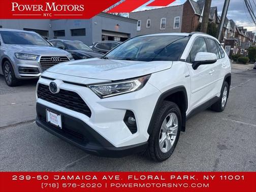 2021 Toyota RAV4 Hybrid XLE