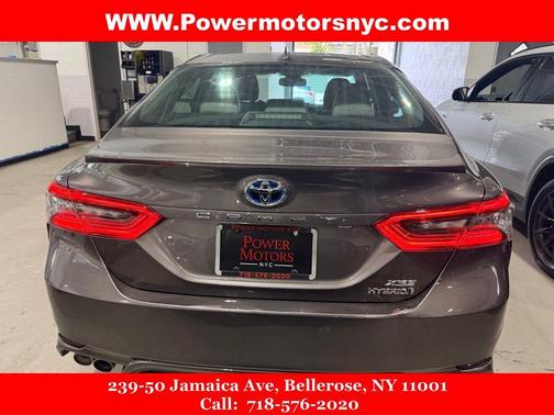 Predawn Gray Mica 2022 Toyota Camry Hybrid XSE