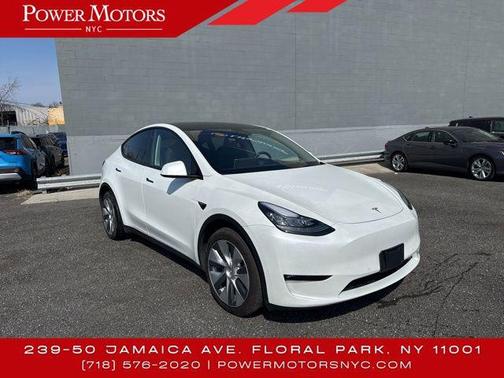 2022 Tesla Model Y Long Range Dual Motor All-Wheel Drive