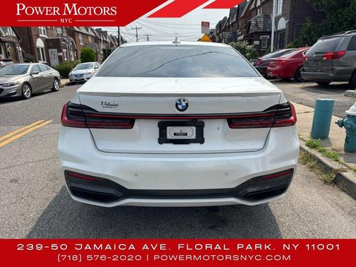 2021 BMW 750 i xDrive
