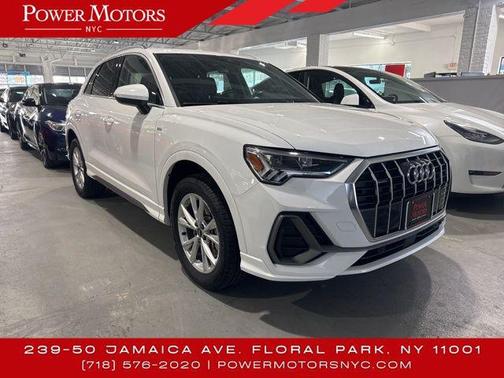 2023 Audi Q3 S line Premium