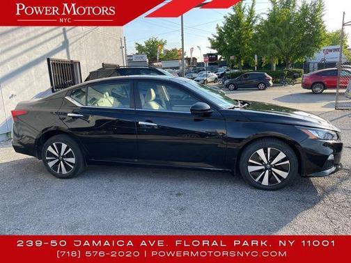2021 Nissan Altima 2.5 SV