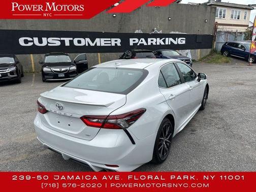 2024 Toyota Camry SE