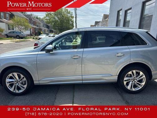 2023 Audi Q7 55 Premium Plus