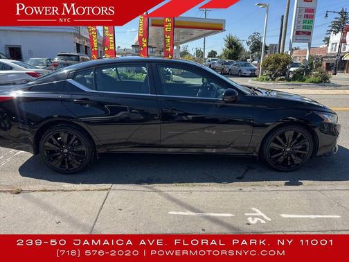2022 Nissan Altima SR Intelligent AWD