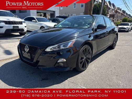 2022 Nissan Altima SR Intelligent AWD
