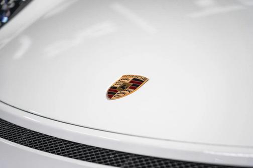 Guards Red 2015 Porsche 911 GT3