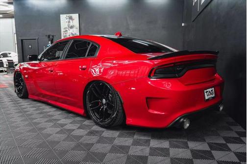 2016 Dodge Charger R/T Scat Pack