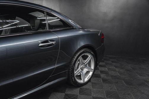 2009 Mercedes-Benz SL-Class SL 550 Roadster 2D