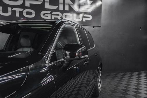 2020 Volvo XC90 T6 Momentum