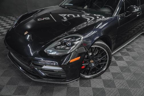 2017 Porsche Panamera Turbo