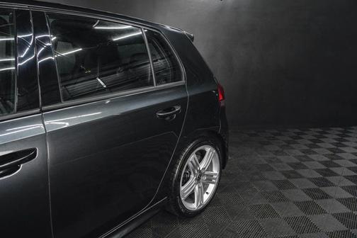 2012 Volkswagen Golf R 4-Door w/DCC & Navigation