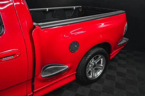 2004 Ford F-150 SVT Lightning