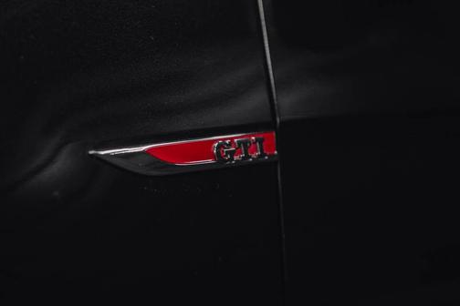 Deep Black Pearl 2020 Volkswagen Golf GTI 2.0T SE DSG